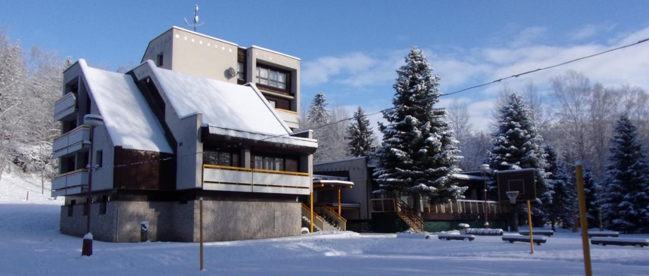 Hotel Ceska Farma Dolni Dvur Exteriör bild