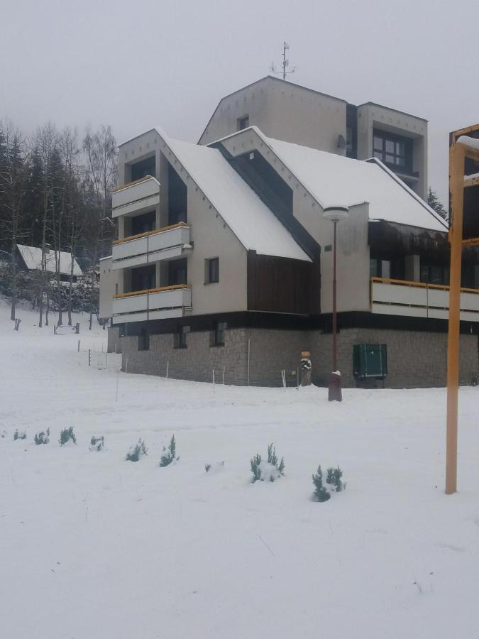 Hotel Ceska Farma Dolni Dvur Exteriör bild